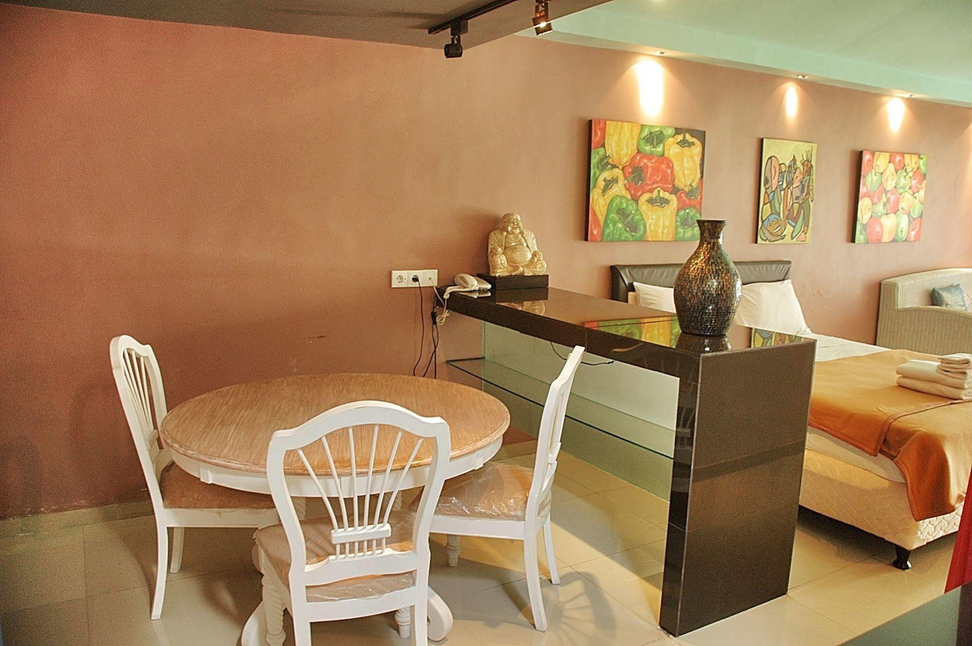 Marinos Place Legian  Exterior photo