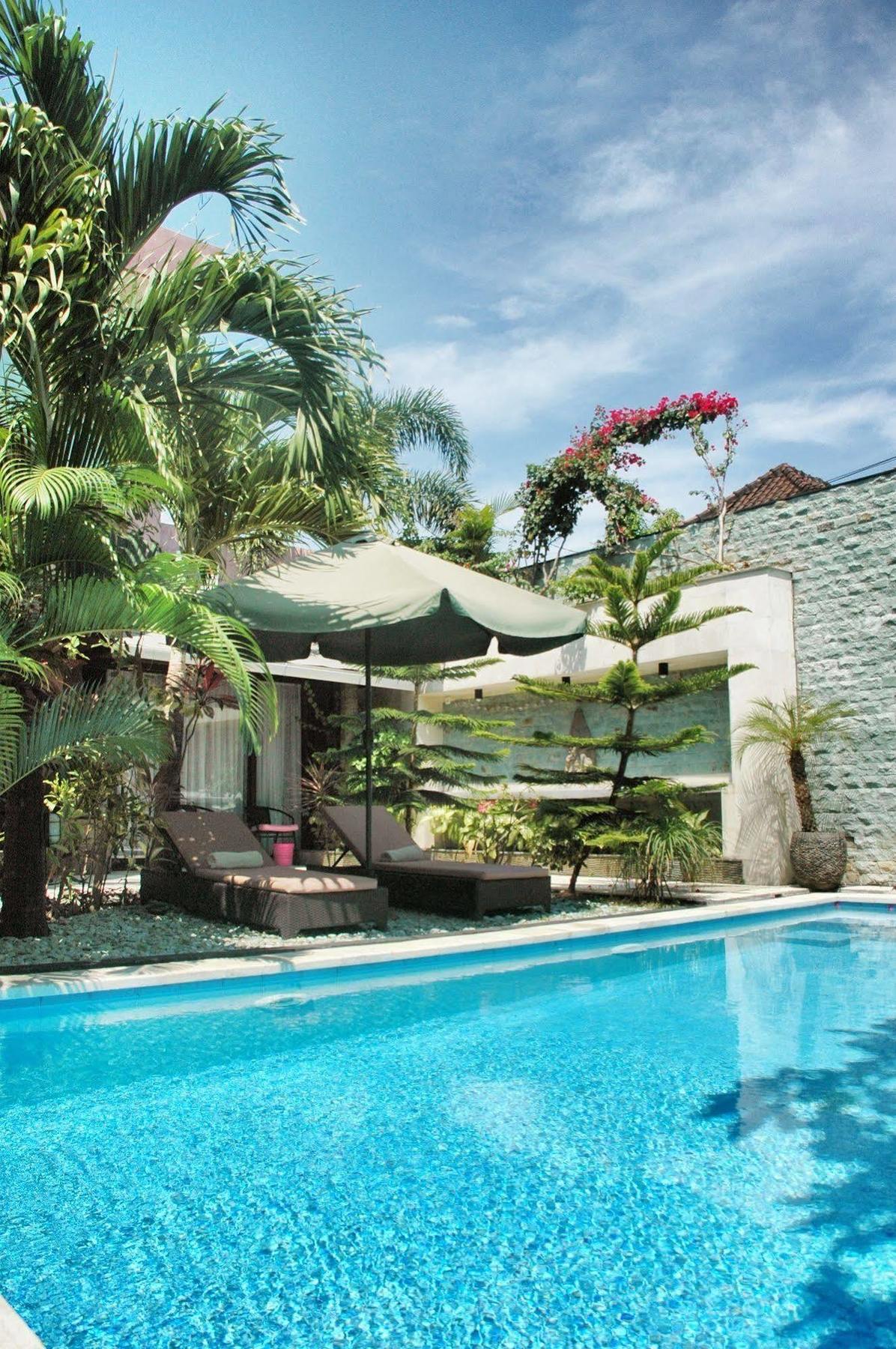 Marinos Place Legian  Exterior photo